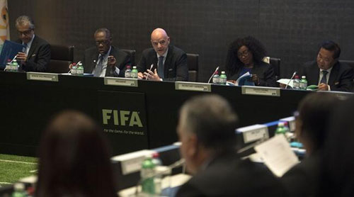 FIFA披着发展足球外衣实为赚钱 英媒：太贪婪！