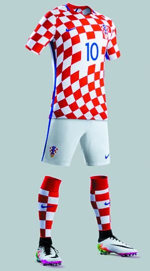 克罗地亚男足欧洲杯队服获评最佳球衣